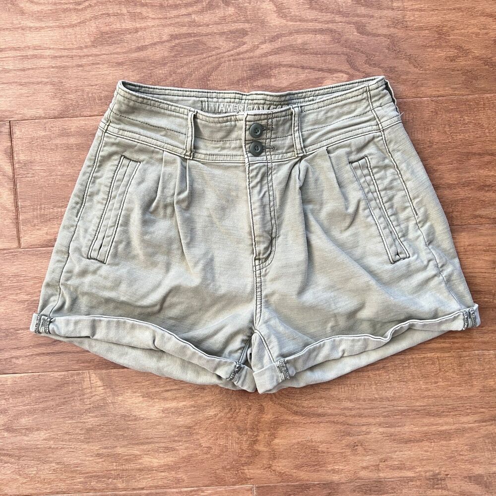 American Eagle Baggy Mom Short Women's Size 2 Khaki Green